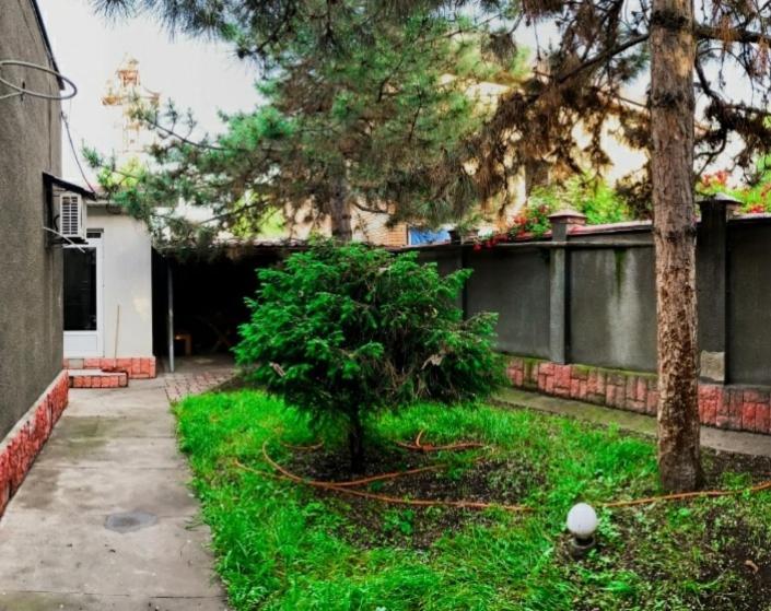 Ala-Bel Guesthouse Bishkek Exteriör bild