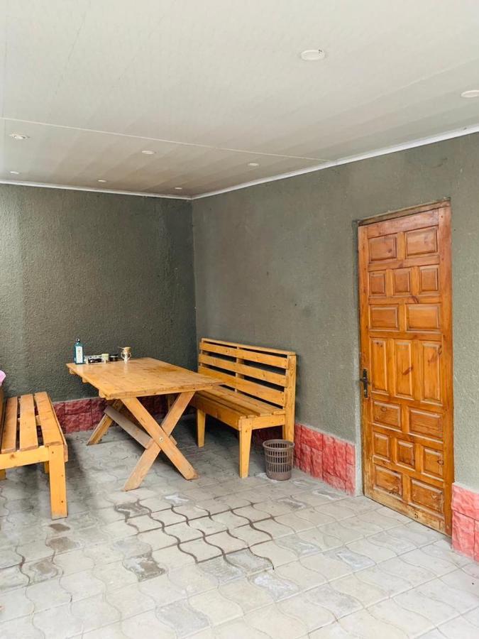 Ala-Bel Guesthouse Bishkek Exteriör bild
